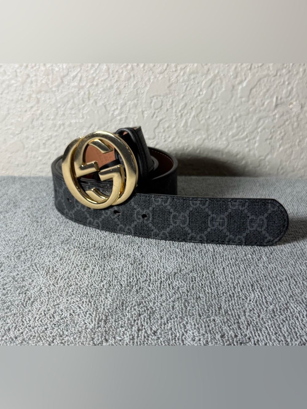 MENS waist size 30-34 belt